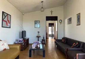Foto 1 de Casa com 4 Quartos à venda, 200m² em Gruta de Lourdes, Maceió