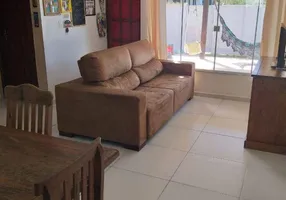 Foto 1 de Casa de Condomínio com 2 Quartos para venda ou aluguel, 76m² em Dunas do Pero, Cabo Frio