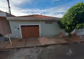 Foto 1 de Casa com 2 Quartos à venda, 40m² em Santa Cruz, Batatais