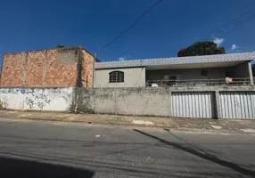 Foto 1 de Casa com 3 Quartos à venda, 440m² em Letícia, Belo Horizonte