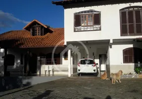 Foto 1 de Casa com 5 Quartos à venda, 183m² em Parque Dom João VI, Nova Friburgo