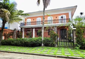Foto 1 de Casa com 8 Quartos à venda, 450m² em Balneário Praia do Pernambuco, Guarujá