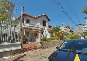 Foto 1 de Casa com 3 Quartos à venda, 210m² em Azenha, Porto Alegre