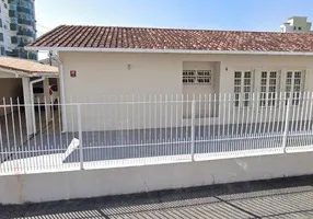 Foto 1 de Lote/Terreno à venda, 325m² em Trindade, Florianópolis