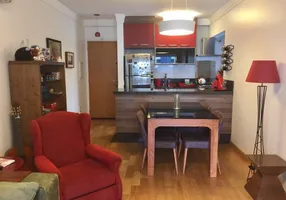 Foto 1 de Apartamento com 2 Quartos à venda, 68m² em Vila Hamburguesa, São Paulo