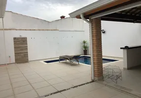 Foto 1 de Casa com 3 Quartos à venda, 122m² em Nova Peruíbe, Peruíbe