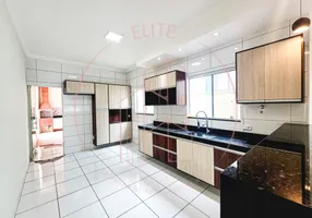 Foto 1 de Casa de Condomínio com 3 Quartos à venda, 170m² em Condominio Residencial Tecoara, Taubaté