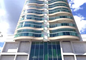 Foto 1 de Apartamento com 2 Quartos à venda, 88m² em Pioneiros, Balneário Camboriú