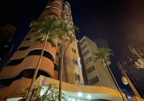 Foto 1 de Apartamento com 4 Quartos à venda, 210m² em Setor Bueno, Goiânia