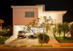 Foto 1 de Casa de Condomínio com 4 Quartos à venda, 280m² em Paradiso, Uberlândia