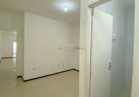 Foto 1 de Apartamento com 3 Quartos à venda, 85m² em Pacatuba, Pacatuba