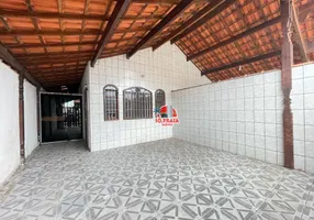 Foto 1 de Casa com 2 Quartos à venda, 78m² em Balneário Itaoca, Mongaguá