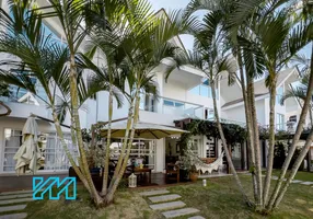 Foto 1 de Casa com 4 Quartos para venda ou aluguel, 167m² em Praia do Estaleiro, Balneário Camboriú