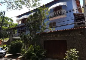 Foto 1 de Casa de Condomínio com 5 Quartos à venda, 370m² em Charitas, Niterói