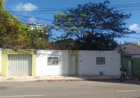 Foto 1 de Casa com 3 Quartos à venda, 320m² em Joaquim Tavora, Fortaleza