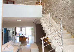 Foto 1 de Casa de Condomínio com 3 Quartos à venda, 325m² em Recanto dos Pássaros, Cuiabá