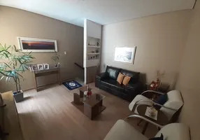 Foto 1 de Apartamento com 3 Quartos à venda, 240m² em Vale do Ipê, Juiz de Fora