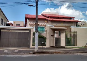 Foto 1 de Casa com 6 Quartos para venda ou aluguel, 285m² em Setor Central, Anápolis