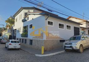Foto 1 de Casa com 4 Quartos à venda, 500m² em Centro, Itanhandu
