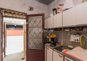 Foto 1 de Casa com 4 Quartos à venda, 99m² em Humaitá, Porto Alegre