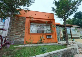 Foto 1 de Casa com 3 Quartos à venda, 240m² em Petrópolis, Porto Alegre