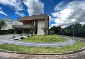 Foto 1 de Casa de Condomínio com 5 Quartos à venda, 380m² em Residencial Alphaville Flamboyant, Goiânia