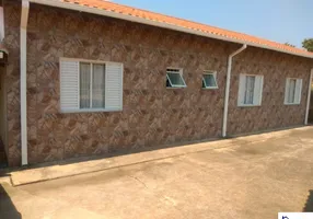 Foto 1 de Fazenda/Sítio com 3 Quartos à venda, 140m² em Centro, Pinhalzinho