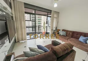 Foto 1 de Apartamento com 3 Quartos à venda, 110m² em Praia das Pitangueiras, Guarujá