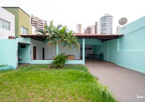 Foto 1 de Casa com 4 Quartos para alugar, 378m² em Setor Oeste, Goiânia