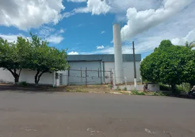 Foto 1 de Galpão/Depósito/Armazém à venda, 1485m² em Centro, Taquaritinga