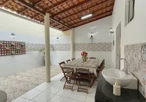 Foto 1 de Casa com 2 Quartos à venda, 200m² em Campo Limpo, São Paulo