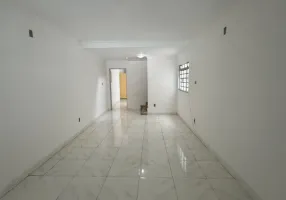 Foto 1 de Sobrado com 3 Quartos para alugar, 127m² em Vila Alexandria, São Paulo