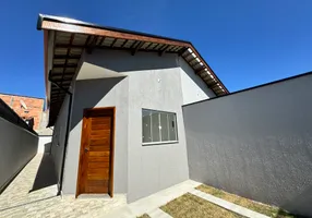 Foto 1 de Casa com 2 Quartos à venda, 60m² em Jardim Continental I, Taubaté