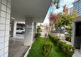 Foto 1 de Apartamento com 3 Quartos à venda, 138m² em Boa Viagem, Recife