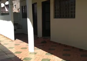 Foto 1 de Casa com 1 Quarto para alugar, 40m² em Paraiso, Londrina