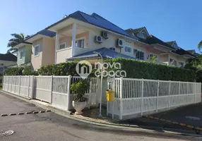 Foto 1 de Casa de Condomínio com 4 Quartos à venda, 167m² em Vargem Pequena, Rio de Janeiro