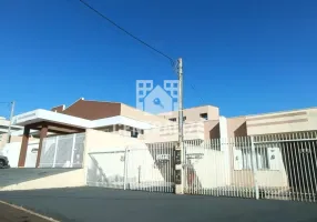 Foto 1 de Casa com 3 Quartos à venda, 80m² em Oficinas, Ponta Grossa