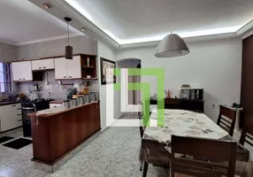 Foto 1 de Casa com 3 Quartos à venda, 270m² em Parque Residencial Eloy Chaves, Jundiaí
