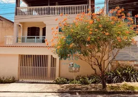 Foto 1 de Casa com 4 Quartos à venda, 280m² em Vitória, Belo Horizonte