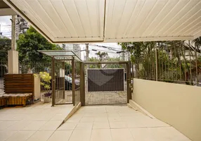 Foto 1 de Casa com 4 Quartos à venda, 320m² em Bela Vista, Porto Alegre