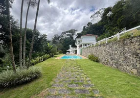 Foto 1 de Casa com 4 Quartos à venda, 763m² em Pedro do Rio, Petrópolis