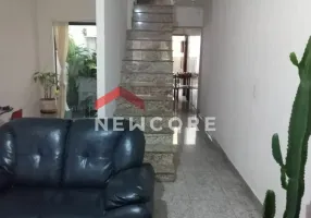 Foto 1 de Sobrado com 3 Quartos à venda, 125m² em Vila Guilhermina, São Paulo