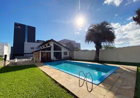 Foto 1 de Casa com 3 Quartos à venda, 381m² em Teresópolis, Porto Alegre