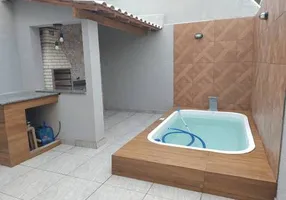 Foto 1 de Casa com 2 Quartos à venda, 51m² em Monte Serrat, Salvador