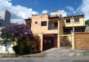 Foto 1 de Casa com 4 Quartos à venda, 360m² em São Paulo, Belo Horizonte