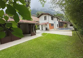 Foto 1 de Casa de Condomínio com 3 Quartos à venda, 243m² em Carlos Guinle, Teresópolis