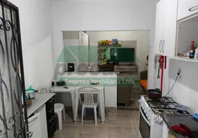 Foto 1 de Casa com 2 Quartos à venda, 160m² em Flores, Manaus