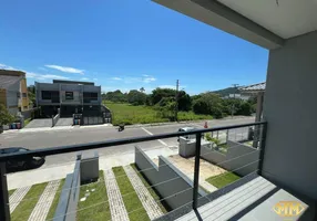 Foto 1 de Casa com 2 Quartos à venda, 115m² em Cachoeira do Bom Jesus, Florianópolis