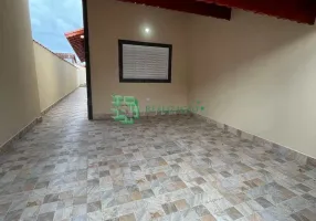 Foto 1 de Casa com 2 Quartos à venda, 80m² em Vila Marina, Mongaguá