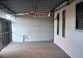 Foto 1 de Casa com 3 Quartos para alugar, 221m² em Vila Xavier, Araraquara